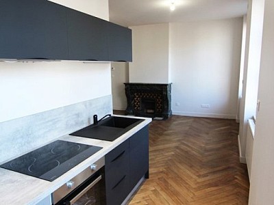APPARTEMENT T3 A LOUER - ST ETIENNE CENTRE VILLE - 71.31 m2 - 695 &euro; charges comprises par mois