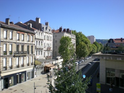 APPARTEMENT T3 A LOUER - ST ETIENNE CENTRE VILLE - 76.59 m2 - 600 € charges comprises par mois