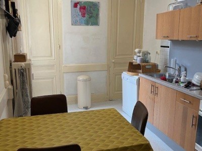 APPARTEMENT T3 A LOUER - ST ETIENNE CENTRE VILLE - 121 m2 - 860€ charges comprises par mois