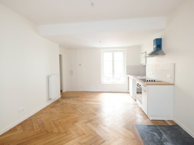 APPARTEMENT T3 A LOUER - ST ETIENNE CENTRE VILLE - 59.52 m2 - 660 € charges comprises par mois