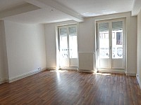 APPARTEMENT T3 A LOUER - ST ETIENNE CENTRE VILLE - 82.72 m2 - 545 &euro; charges comprises par mois