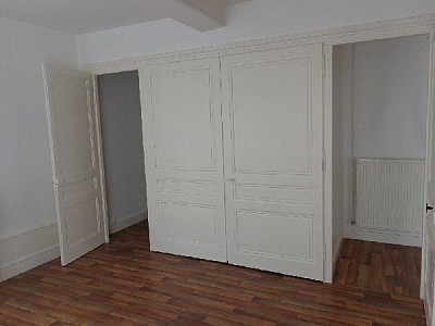 APPARTEMENT T3 A LOUER - ST ETIENNE CENTRE VILLE - 82.72 m2 - 540€ charges comprises par mois
