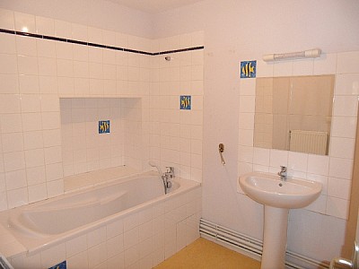 APPARTEMENT T3 A LOUER - ST ETIENNE CENTRE VILLE - 64.56 m2 - 495�&euro; charges comprises par mois