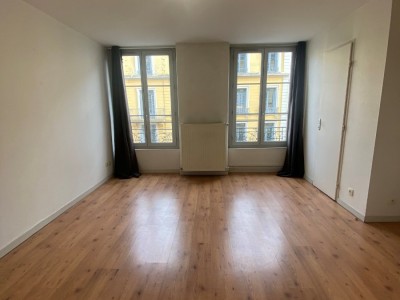 APPARTEMENT T3 A LOUER - ST ETIENNE CENTRE VILLE - 50,93 m2 - 540 € charges comprises par mois
