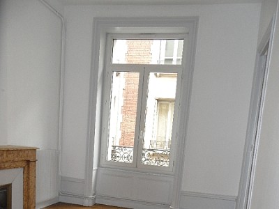 APPARTEMENT T3 A LOUER - ST ETIENNE CENTRE VILLE - 89.64 m2 - 740€ charges comprises par mois