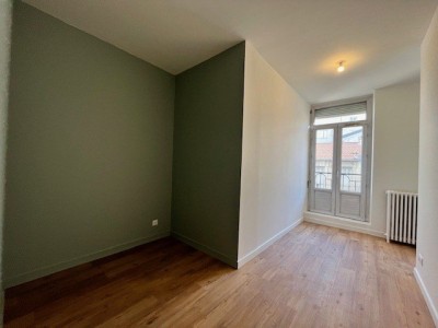 APPARTEMENT T3 A LOUER - ST ETIENNE CHATEAUCREUX - 75.63 m2 - 745 € charges comprises par mois