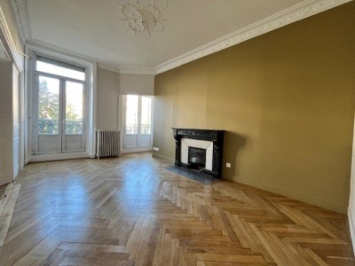 APPARTEMENT T3 A LOUER - ST ETIENNE CHATEAUCREUX - 75.63 m2 - 745 € charges comprises par mois