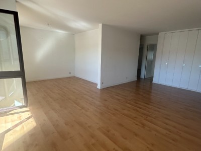 APPARTEMENT T3 A LOUER - ST ETIENNE CHAVANELLE - 84.7 m2 - 895 € charges comprises par mois