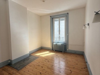 APPARTEMENT T3 A LOUER - ST ETIENNE FACULTE / CENTRE DEUX - 86.55 m2 - 620€ charges comprises par mois