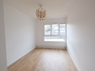 APPARTEMENT T3 A LOUER - ST ETIENNE FACULTE / CENTRE DEUX - 56 m2 - 670�&euro; charges comprises par mois