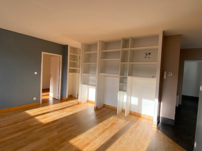 APPARTEMENT T3 A LOUER - ST ETIENNE FACULTE / CENTRE DEUX - 77 m2 - 500�&euro; charges comprises par mois