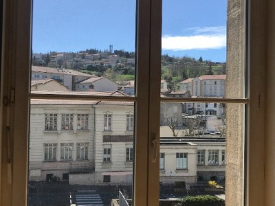 APPARTEMENT T3 A LOUER - ST ETIENNE FACULTE / CENTRE DEUX - 77 m2 - 500�&euro; charges comprises par mois