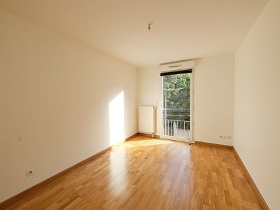 APPARTEMENT T3 A LOUER - ST ETIENNE FAURIEL - 79.88 m2 - 875€ charges comprises par mois