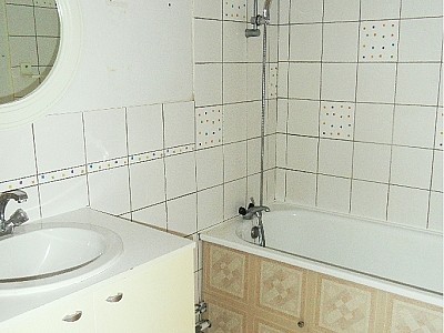 APPARTEMENT T3 A LOUER - ST ETIENNE FAURIEL - 65 m2 - 700 € charges comprises par mois