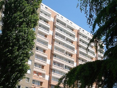 APPARTEMENT T3 A LOUER - ST ETIENNE FAURIEL - 65 m2 - 700 € charges comprises par mois