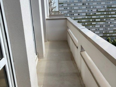 APPARTEMENT T3 A LOUER - ST ETIENNE FAURIEL - 65 m2 - 730 &euro; charges comprises par mois