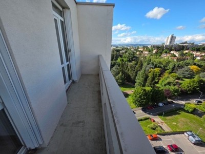 APPARTEMENT T3 A LOUER - ST ETIENNE FAURIEL - 65 m2 - 730 &euro; charges comprises par mois