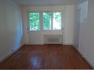 APPARTEMENT T3 A LOUER - ST ETIENNE FAURIEL - 58.57 m2 - 600 € charges comprises par mois