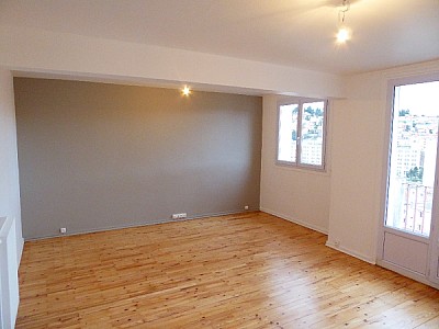 APPARTEMENT T3 A LOUER - ST ETIENNE FAURIEL - 73.86 m2 - 545�&euro; charges comprises par mois