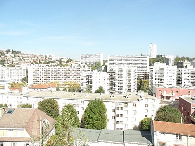 APPARTEMENT T3 A LOUER - ST ETIENNE FAURIEL - 73.86 m2 - 545�&euro; charges comprises par mois