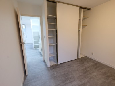 APPARTEMENT T3 A LOUER - ST ETIENNE FAURIEL - 47,79 m2 - 480 € charges comprises par mois