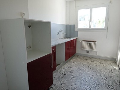APPARTEMENT T3 A LOUER - ST ETIENNE FAURIEL - 58.58 m2 - 620 &euro; charges comprises par mois