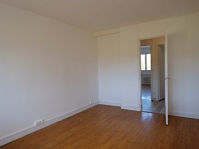 APPARTEMENT T3 A LOUER - ST ETIENNE FAURIEL - 58.58 m2 - 620 &euro; charges comprises par mois