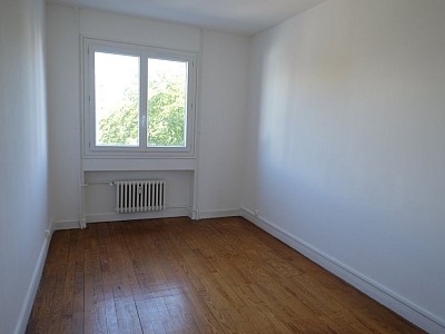 APPARTEMENT T3 A LOUER - ST ETIENNE FAURIEL - 58.58 m2 - 620 &euro; charges comprises par mois