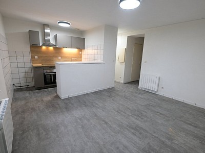 APPARTEMENT T3 A LOUER - ST ETIENNE FAURIEL - 50.25 m2 - 535€ charges comprises par mois