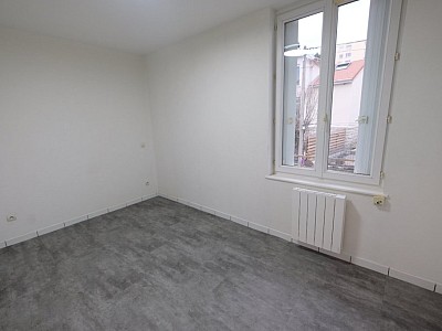 APPARTEMENT T3 A LOUER - ST ETIENNE FAURIEL - 50.25 m2 - 535€ charges comprises par mois