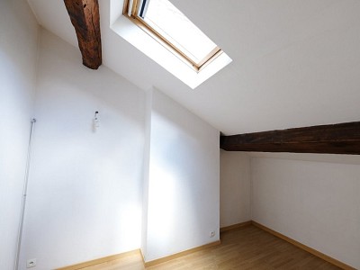 APPARTEMENT T3 A LOUER - ST ETIENNE FAURIEL - 46,3 m2 - 490 € charges comprises par mois