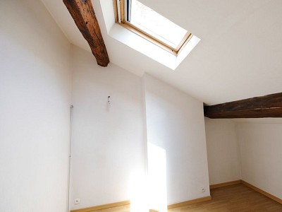 APPARTEMENT T3 A LOUER - ST ETIENNE FAURIEL - 46,3 m2 - 490 € charges comprises par mois