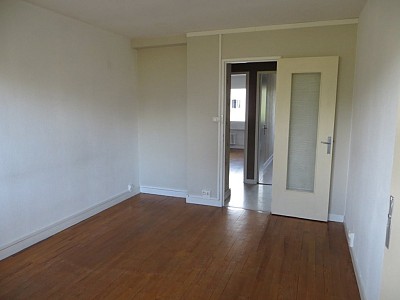 APPARTEMENT T3 A LOUER - ST ETIENNE FAURIEL - 58.39 m2 - 570 € charges comprises par mois
