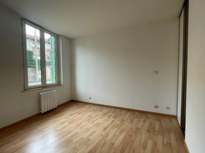 APPARTEMENT T3 A LOUER - ST ETIENNE FAURIEL - 55 m2 - 400 € charges comprises par mois