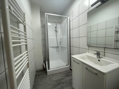 APPARTEMENT T3 A LOUER - ST ETIENNE FAURIEL - 55 m2 - 400 € charges comprises par mois