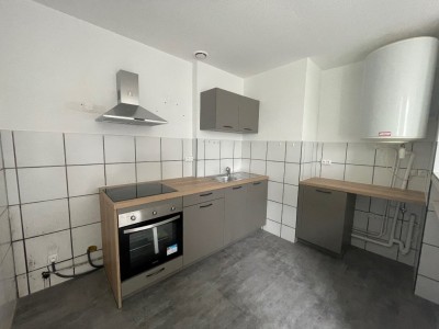 APPARTEMENT T3 A LOUER - ST ETIENNE FAURIEL - 55 m2 - 400 € charges comprises par mois