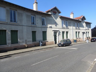 APPARTEMENT T3 A LOUER - ST ETIENNE FAURIEL - 55 m2 - 400 € charges comprises par mois