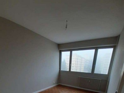 APPARTEMENT T3 A LOUER - ST ETIENNE FAURIEL - 73.55 m2 - 670 € charges comprises par mois