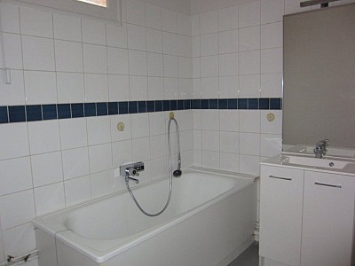 APPARTEMENT T3 A LOUER - ST ETIENNE FAURIEL - 93.65 m2 - 800 &euro; charges comprises par mois