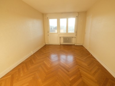 APPARTEMENT T3 A LOUER - ST ETIENNE FAURIEL - 59 m2 - 640 € charges comprises par mois