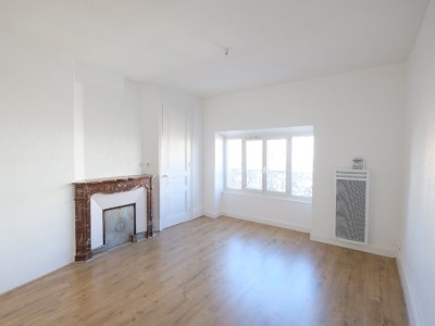 APPARTEMENT T3 A LOUER - ST ETIENNE FAURIEL - 58.2 m2 - 540€ charges comprises par mois