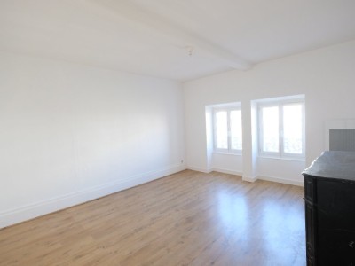 APPARTEMENT T3 A LOUER - ST ETIENNE FAURIEL - 58.2 m2 - 540€ charges comprises par mois