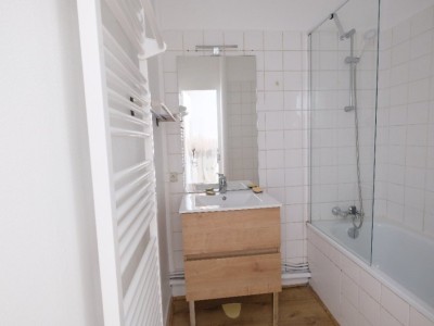 APPARTEMENT T3 A LOUER - ST ETIENNE FAURIEL - 58.2 m2 - 540€ charges comprises par mois