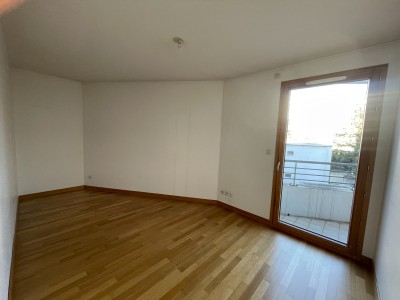 APPARTEMENT T3 A LOUER - ST ETIENNE FAURIEL - 75.34 m2 - 830€ charges comprises par mois