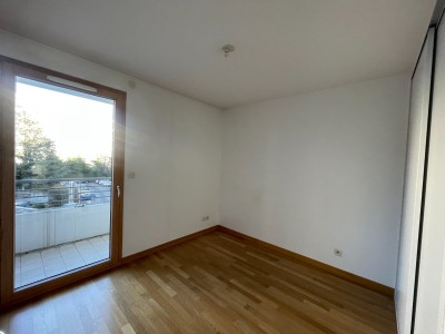 APPARTEMENT T3 A LOUER - ST ETIENNE FAURIEL - 75.34 m2 - 830€ charges comprises par mois