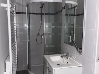 APPARTEMENT T3 A LOUER - ST ETIENNE FAURIEL - 55 m2 - 540 &euro; charges comprises par mois