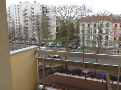APPARTEMENT T3 A LOUER - ST ETIENNE FAURIEL - 60 m2 - 650 &euro; charges comprises par mois