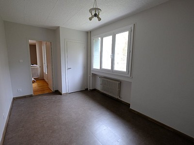 APPARTEMENT T3 A LOUER - ST ETIENNE FAURIEL - 69.27 m2 - 650€ charges comprises par mois
