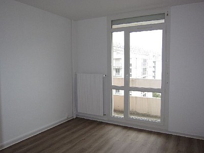 APPARTEMENT T3 A LOUER - ST ETIENNE FAURIEL - 65 m2 - 710€ charges comprises par mois