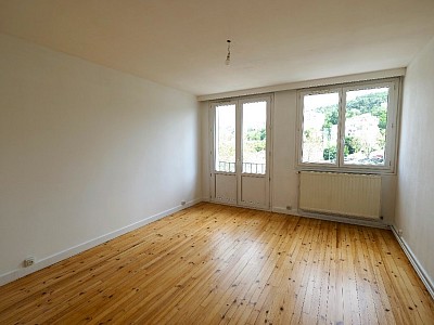 APPARTEMENT T3 A LOUER - ST ETIENNE FOURNEYRON - 60 m2 - 555 &euro; charges comprises par mois